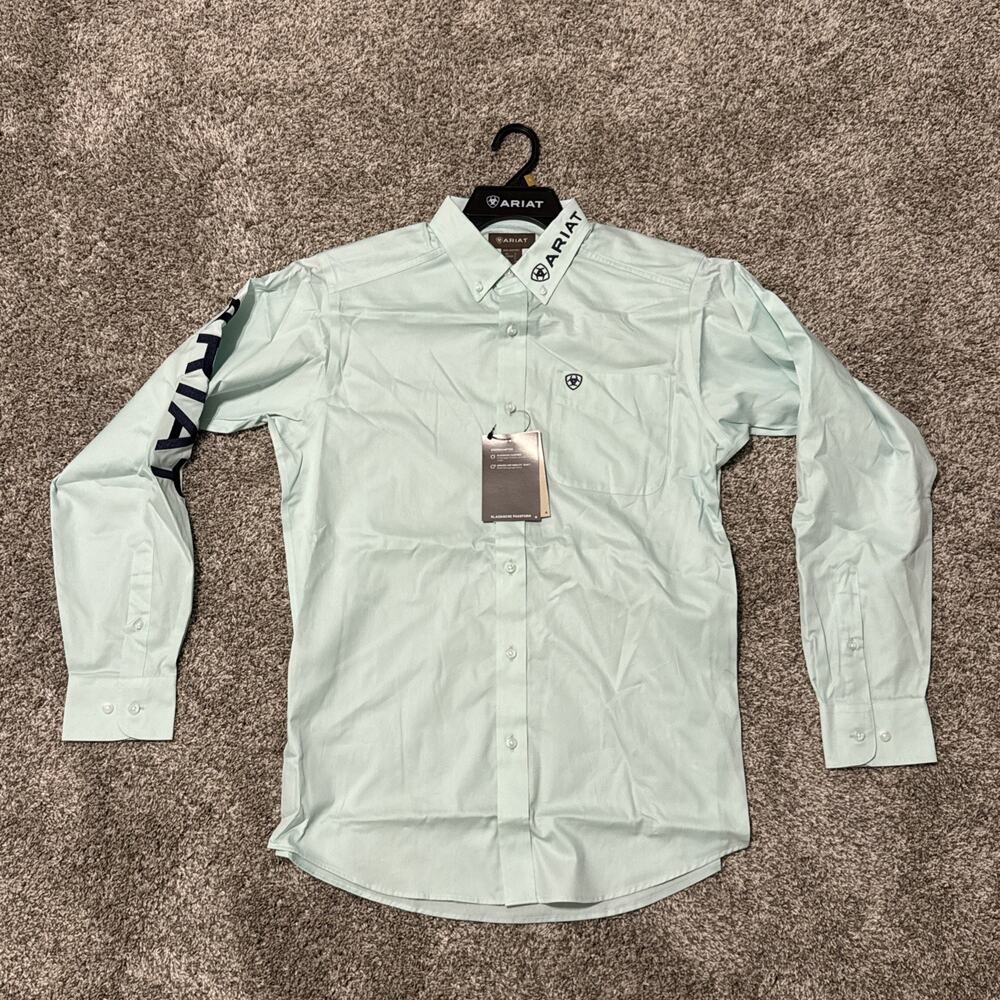 ARIAT Men's Team Logo Lightweight Twill Classic Fit Shirt Dusty Aqua/Navy Sz S